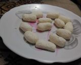 A picture of step 1 of Pink chamcham.