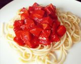 Foto del paso 4 de la receta: Tallarines con longaniza y salchichas
