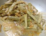 સરગવા નું લોટ વાળું શાક (Saragva Besan Shak Recipe In Gujarati) રેસીપી સ્ટેપ5ફોટો