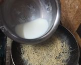 A picture of step 1 of Semiya Kheer.