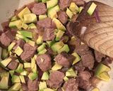Foto del passaggio 2 della ricetta Agnello con avocado e Aperol