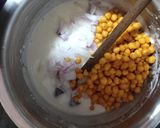 बूंदी प्याज़ का रायता (Boondi pyaz ka raita recipe in Hindi) रेसिपी चरण 2 फोटो