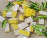Foto langkah ke 4 dari resep Sup Enoki Kanikama.