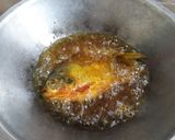 Foto langkah ke 4 dari resep Ikan Bawal Goreng.