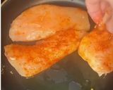 Foto del paso 1 de la receta: Pollo al champiñón con crema y espinaca