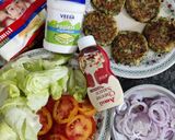 વેજ ટીક્કી બર્ગર (Veg Tikki Burger Recipe In Gujarati) રેસીપી સ્ટેપ2ફોટો