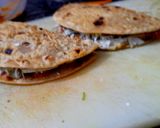A picture of step 10 of Chappati besan sandwich.