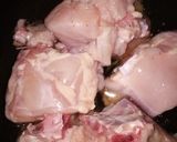 A picture of step 1 of High way style chicken karahi.