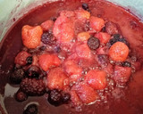 Foto del paso 6 de la receta: Cheesecake frío con frutos rojos (sin horno)