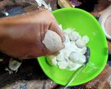 Foto langkah ke 5 dari resep Cilok isi telur.
