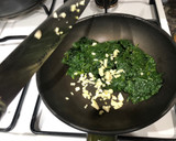 Foto del paso 3 de la receta: Espinacas a la catalana