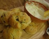 Mazsolás-datolyás zsemle recept citromos túrókrémmel recept fázis 10 fotója
