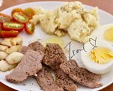 Foto langkah ke 5 dari resep Mashed potatoes with Blackpepper Beef untuk makan malam Diet.