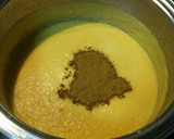 Foto del paso 6 de la receta: Crema de calabaza al curry con piñones y tomate seco
