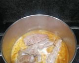 Foto del paso 4 de la receta: Chuletas de cerdo en salsa de leche