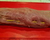 Foto del paso 5 de la receta Solomillo de cerdo relleno de jamón y queso con salsa de piquillos