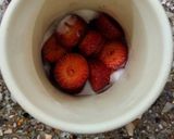 Foto del paso 4 de la receta: 🍓🍪 Galletitas de avena, yogur, frutillas y chocolate blanco 🍪🍓