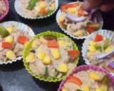 A picture of step 6 of Pizza muffins.