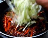 மேகி நூடுல்ஸ்  வித் ஸ்பெஷல் ஸ்பைசி சௌமியன் சாஸ் (maggi noodles with special spicy sauce recipe ரெசிபி ஸ்டேப் 5 புகைப்படம்