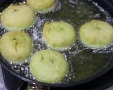 Foto langkah ke 6 dari resep 68. Donat Pandan Lembut.