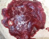 A picture of step 3 of Beetroot lachcha paratha.