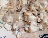 Foto del paso 1 de la receta: Garbanzos con calamares