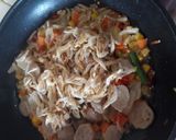 Foto langkah ke 3 dari resep Tumis Udang Rebon Campur Sari.