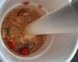 Foto del passaggio 3 della ricetta Spaghetti con crema di capperi e pomodorini