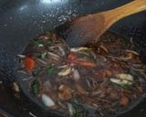 Foto langkah ke 2 dari resep Cah Kangkung Cumi Saus Makati.