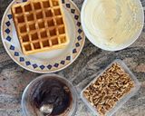 Φωτογραφία βήματος 9 της συνταγής Βάφλες (waffles) με cinnamon roll topping