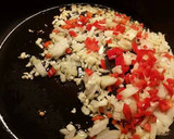 Foto del paso 4 de la receta: Cazuela de salmonetes con patatas en salsa de azafrán