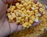 A picture of step 1 of Louki aur Chane Dal ki Sabzi / Lau diye Cholar Dal.