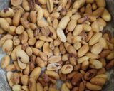 عکس مرحله 2 از دستور بادام زمینی نمکی
