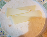 Foto del paso 1 de la receta: Fajitas de jamón serrano y queso curado