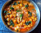 A picture of step 9 of Chole Masala.