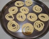 બટર ચકરી (Butter Chakri Recipe In Gujarati) રેસીપી સ્ટેપ2ફોટો