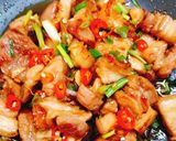 Hình bước làm 1 của món Thịt rang cháy cạnh
