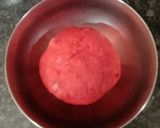 A picture of step 2 of Beetroot pooris.