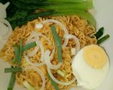 Hình bước làm 4 của món Mì Cá Viên Cà Ri