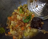 Foto langkah ke 4 dari resep Sambel Goreng Basah (Kentang, Wortel, Teri).