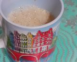 A picture of step 3 of Milk coffee with whipping cream.