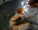 Foto langkah ke 2 dari resep Nasi Goreng Chilli Oil.