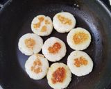 Foto langkah ke 2 dari resep Wingko Kentang Teflon.