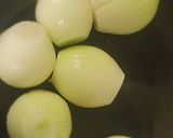 Foto del paso 1 de la receta: Ensalada de cebollas