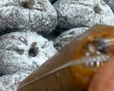 Foto langkah ke 10 dari resep 841. Black Bomboloni (isi vla kopi, diplomat cream dan vla susu) 1x profing.