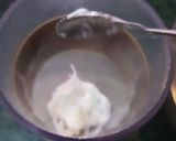 A picture of step 2 of Spicy dahi phulki.