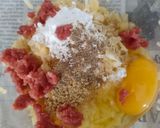 Foto langkah ke 1 dari resep Omelet Kentang Praktis.