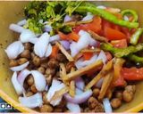 A picture of step 2 of Spicy chole.