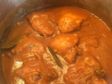 Pollo guisado con salsa
