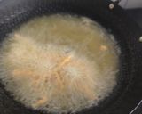 Gambar langkah 5 resipi Enoki Goreng Tepung.